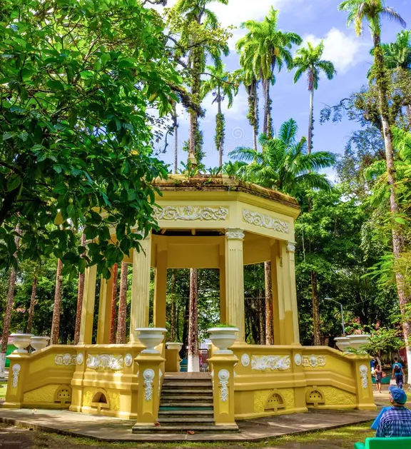Parque Vargas y Quiosco